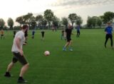 Laatste training S.K.N.W.K. JO9-1 van seizoen 2022-2023 (partijtje tegen de ouders) (46/178)